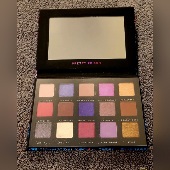 Bad Habit Pretty Poison Palette - Picture 4 of 10